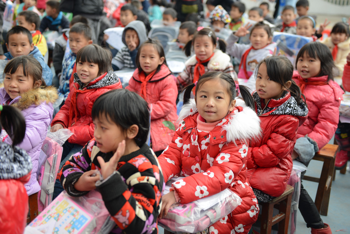 明星企業(yè),OUDI,AIRWOMAN,眉筆,眼線筆,唇線筆,眼影,指甲油,眼影,口紅,唇彩,彩妝系列,化妝品 明星企業(yè),OUDI,AIRWOMAN,眉筆,眼線筆,唇線筆,眼影,指甲油,眼影,口紅,唇彩,彩妝系列,化妝品